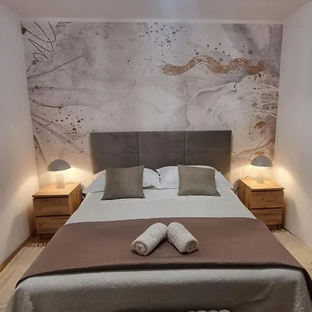 Apartament Lucia *