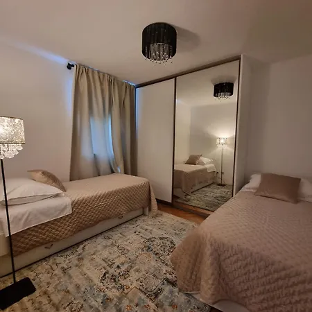 Lucia Apartment Split